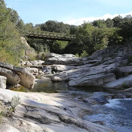 En Rez De Jardin アパート *